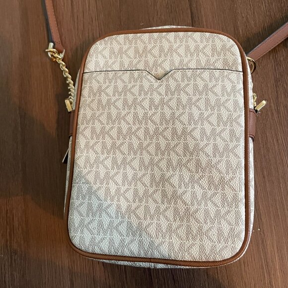 Michael Kors - Jet Set Travel Medium Logo Crossbody Bag - Picture 2 of 6